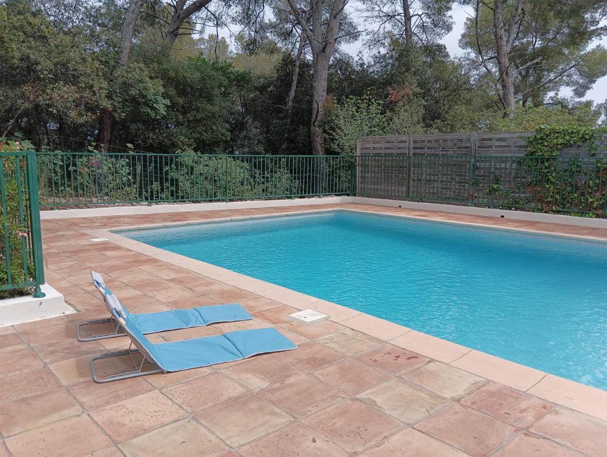 Petite Maison Au Calme - Piscine En Copropriete, Terrasse, Mer, Clim Vallauris Dış mekan fotoğraf